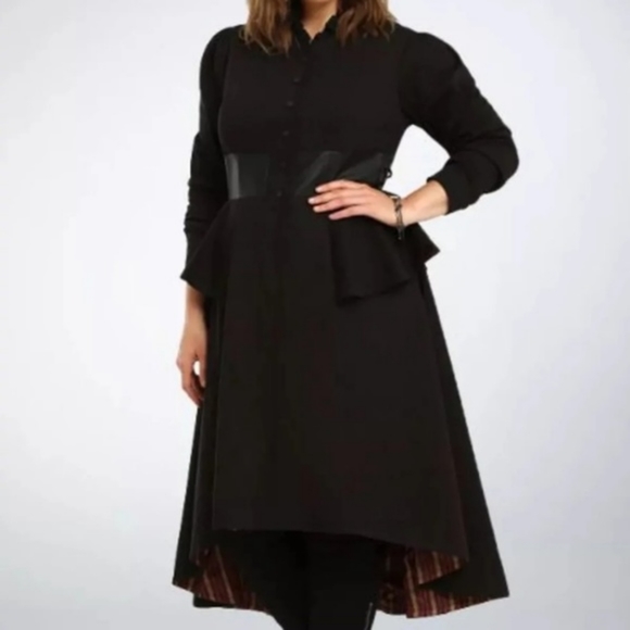 Torrid Disney Collaboration Alice Through the Looking Glass Queen of Hearts Coat - Picture 2 of 7